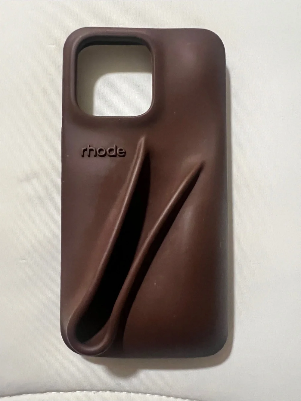 LNIB rhode iPhone 13 Pro Espresso Peptide Lip Holder Silky Silicone Case